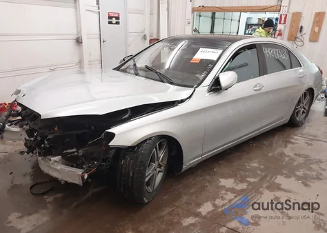 2016 Mercedes-Benz S 550 4Matic z USA, uszkodzony, nr VIN WDDUG8FB2GA227592